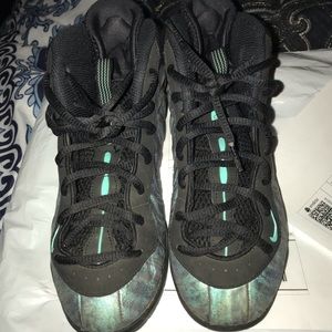 Foamposite tennis shoes